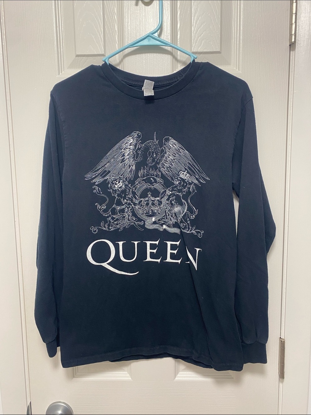 Gildan Black Long-Sleeve Queen Graphic Tee